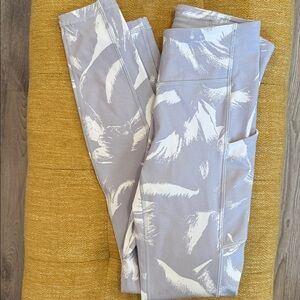 Lululemon Speed Up Tight Full-On Luxtreme – Flower Pop White Silver Lilac – Size